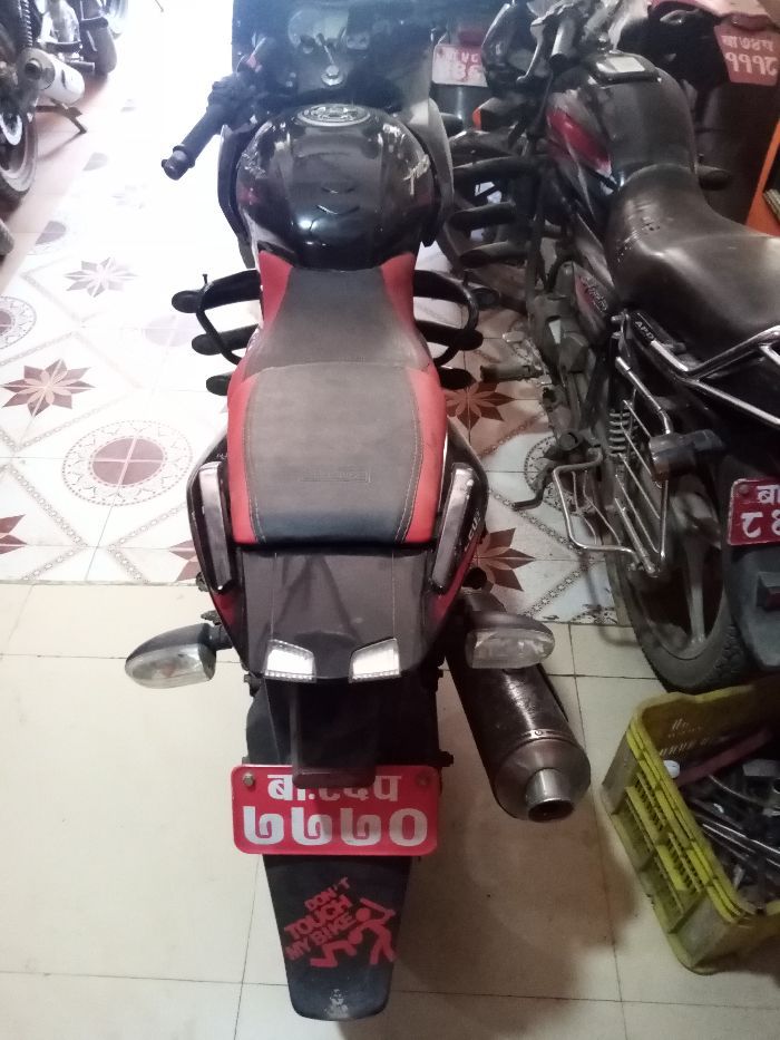 2017 Bajaj Plusar 220, photo 2