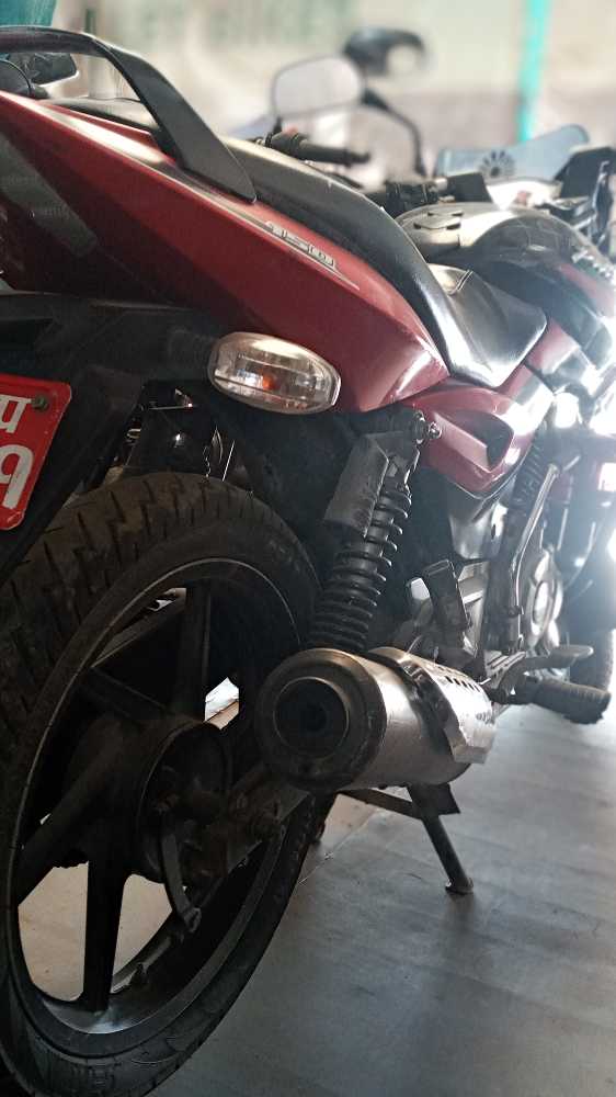 2015 Bajaj Plusar 150, photo 3