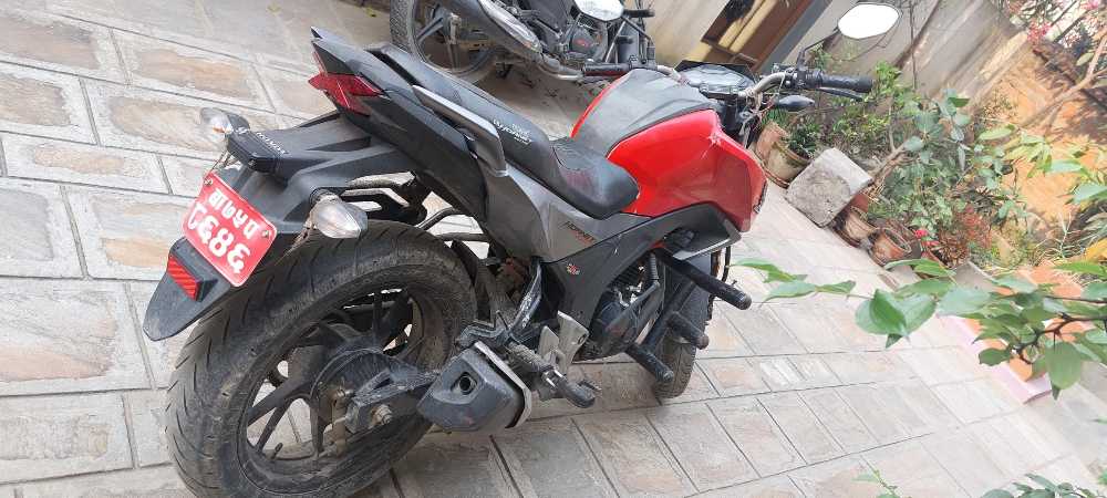 2016 Honda CB Hornet, photo 2