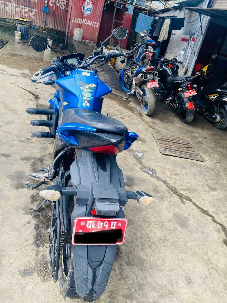 2015 Suzuki Gixxer 150, photo 2