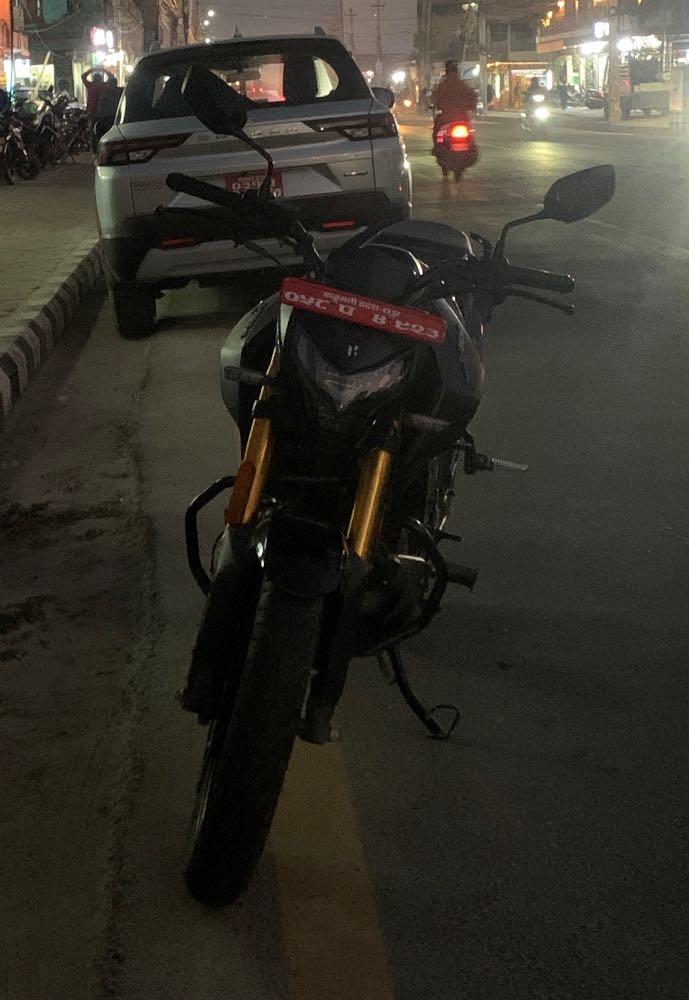 2025 Hero Xtreme