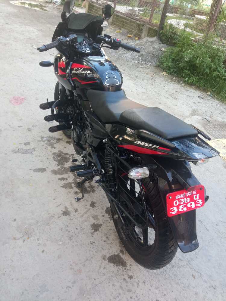 2022 Bajaj Plusar 220, photo 3
