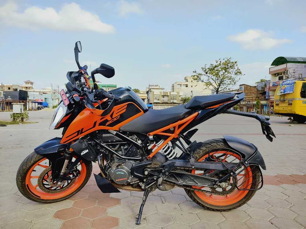2022 KTM Duke 200, photo 3