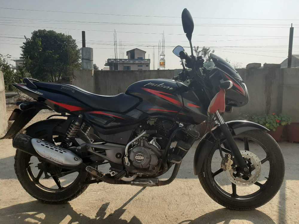 2012 Bajaj Plusar 150, photo 2