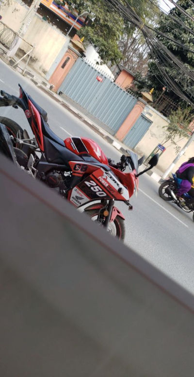 2017 Honda CBR 250R, photo 2
