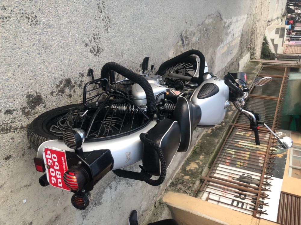 2019 Royal Enfield Classic 350, photo 2