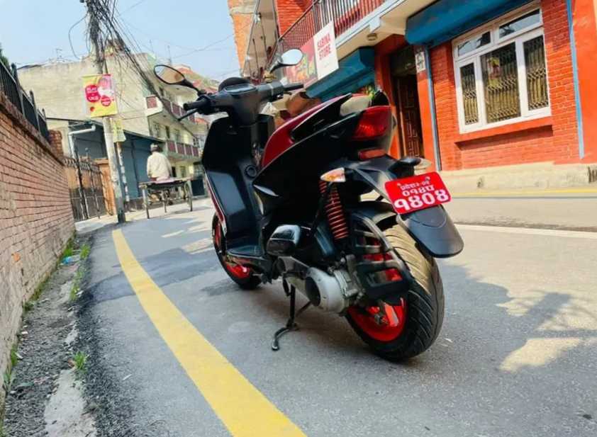 2020 Aprilia SR 150, photo 4