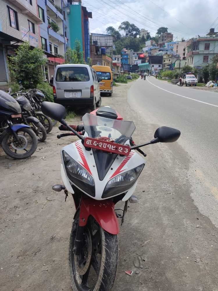 2014 Yamaha R15, photo 2