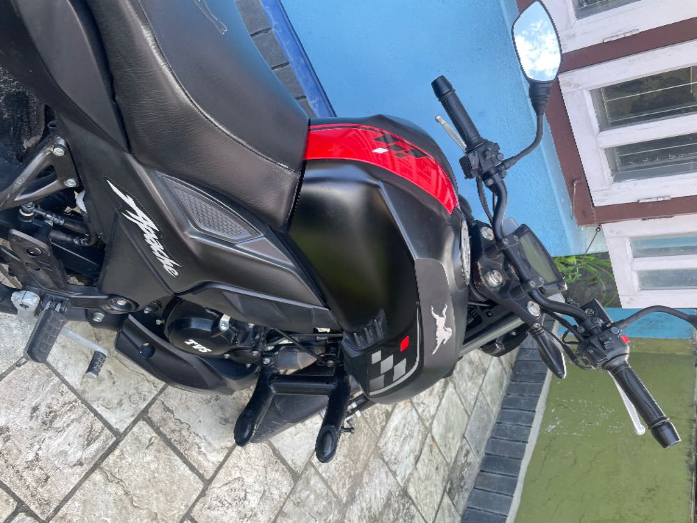 2024 TVS Apache RTR 160 4V, photo 2