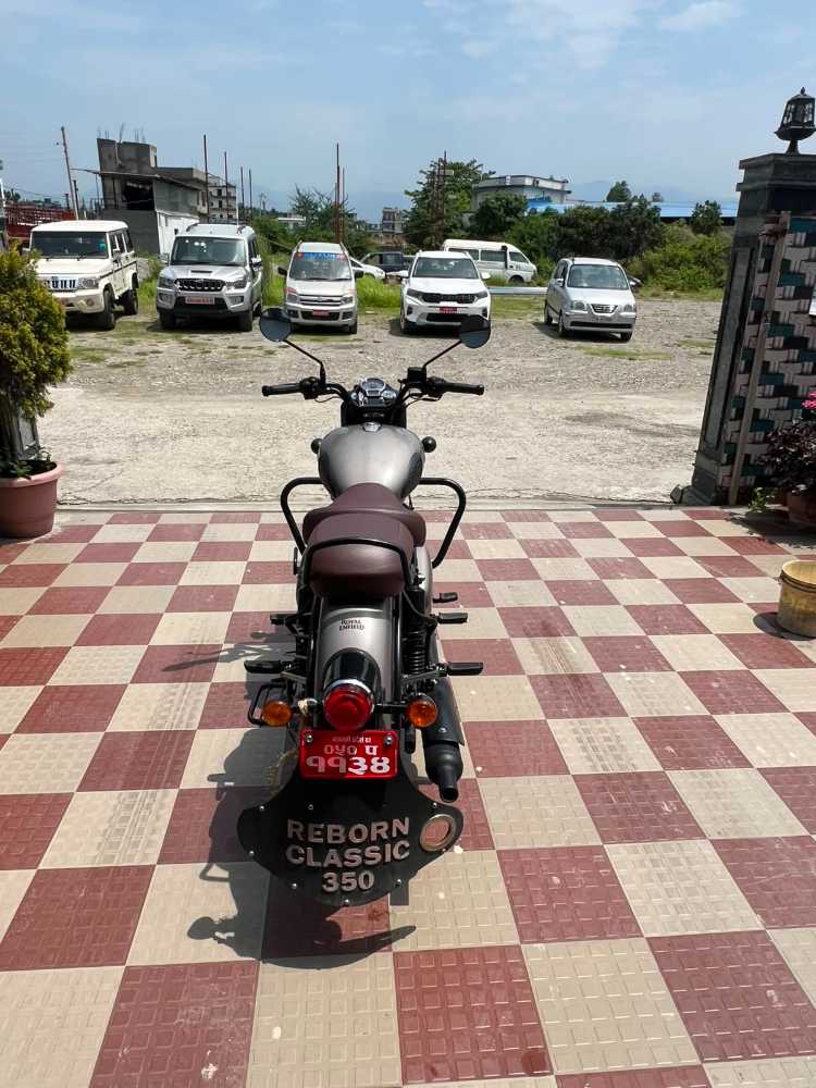 2024 Royal Enfield Classic 350, photo 3