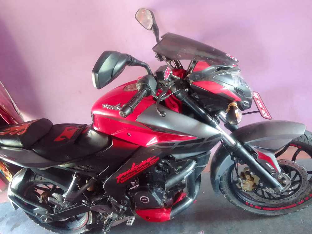 2020 Bajaj NS 200
