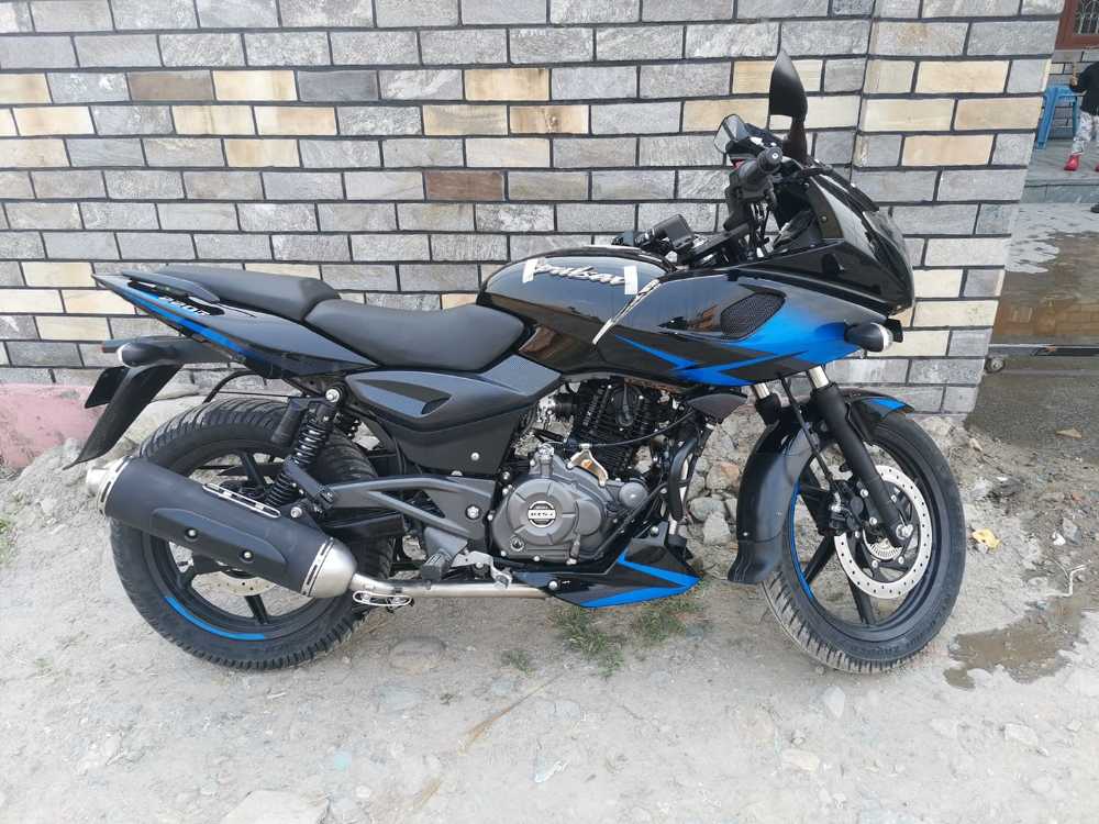 2021 Bajaj Plusar 220