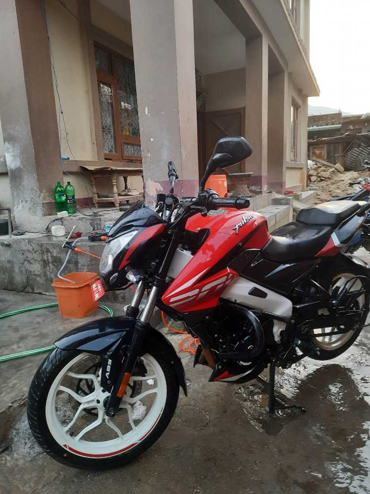 2020 Bajaj RS 200, photo 2