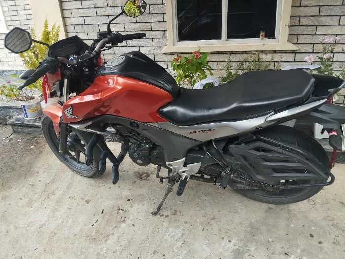 2016 Honda CB Hornet, photo 2