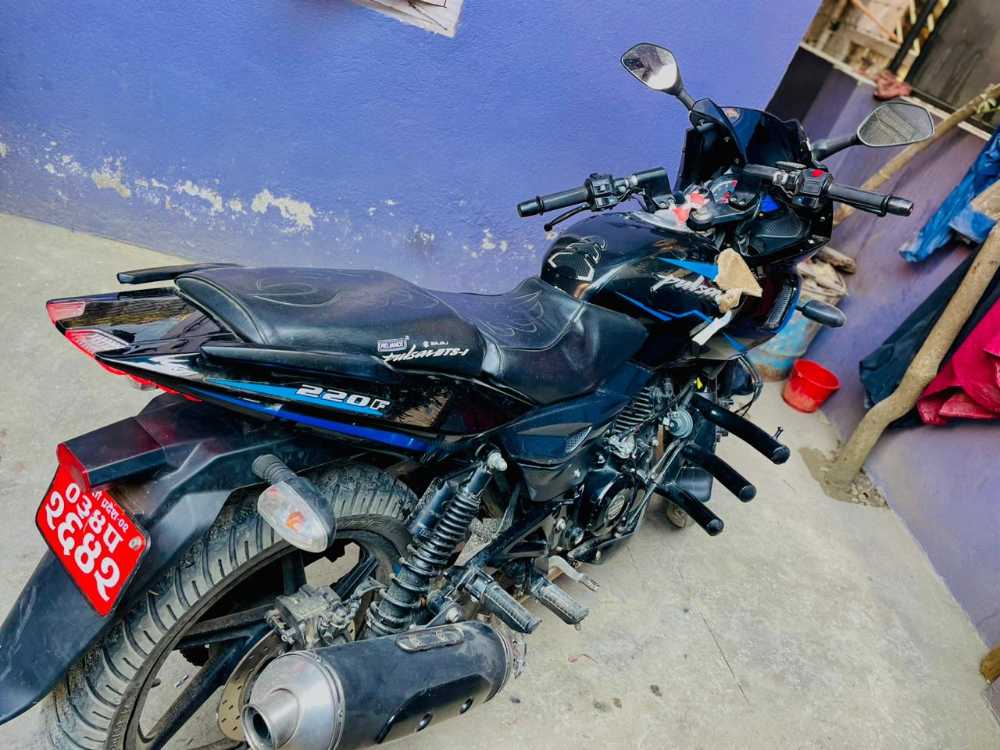2020 Bajaj Plusar 220