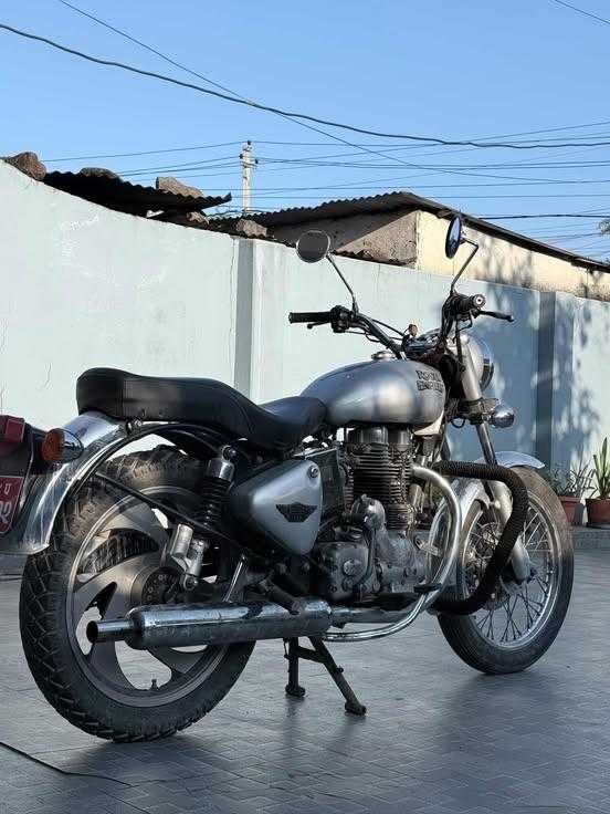 2010 Royal Enfield Bullet 350, photo 2