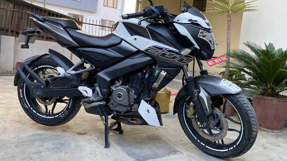 2017 Bajaj NS 200, photo 2