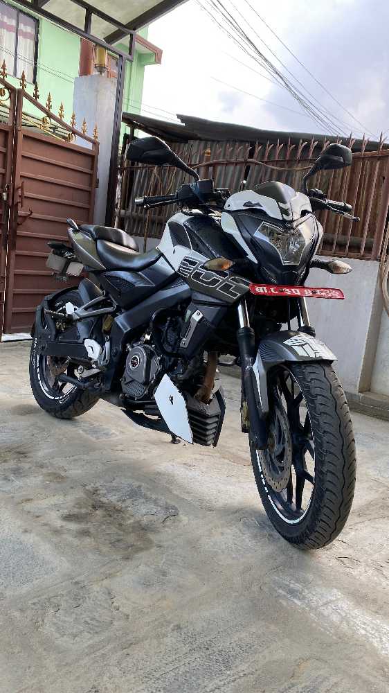 2017 Bajaj NS 200, photo 6