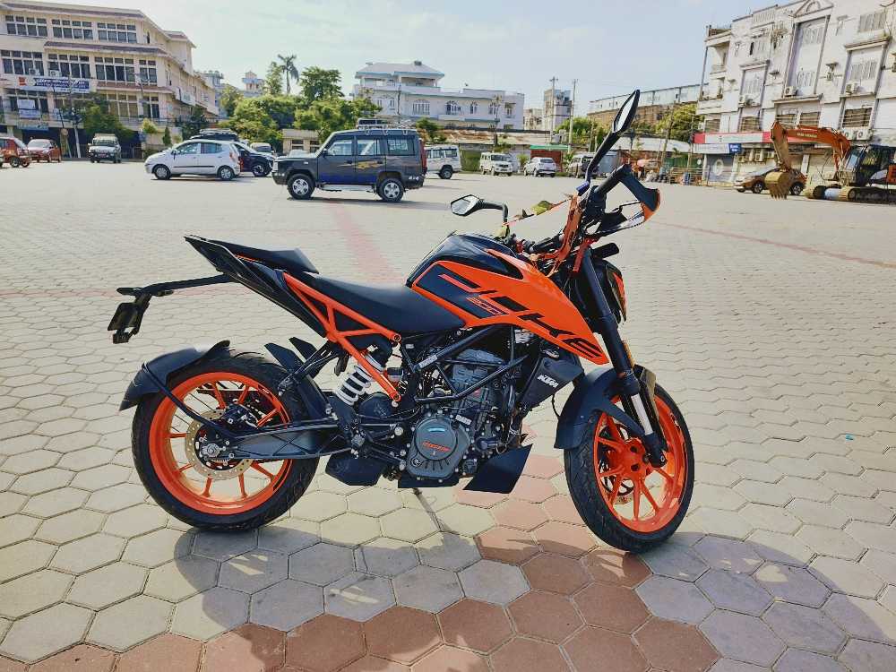 2022 KTM Duke 200, photo 2