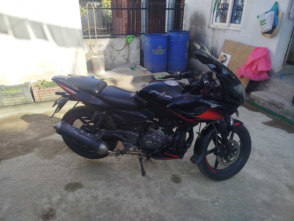 2020 Bajaj Plusar 220