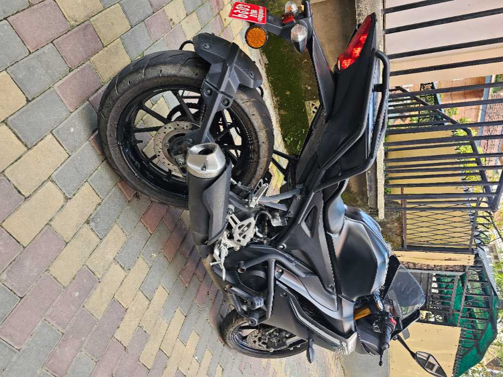 2023 Yamaha R15, photo 3