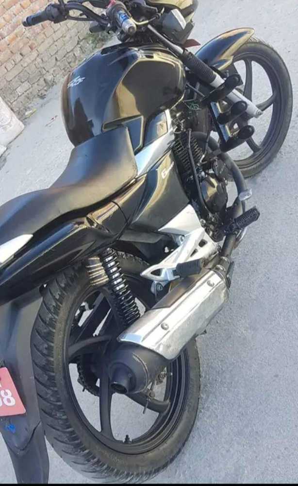2009 Suzuki Gixxer 150, photo 2