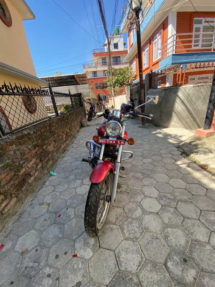 2011 Bajaj Avenger 220, photo 2