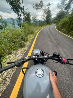 2025 Royal Enfield Thunderbird 350, photo 2