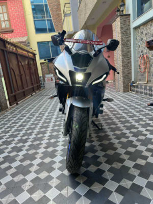 2022 Yamaha R15, photo 3