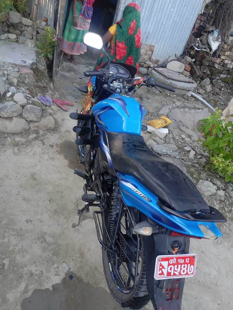 2014 Bajaj Discover 100, photo 2