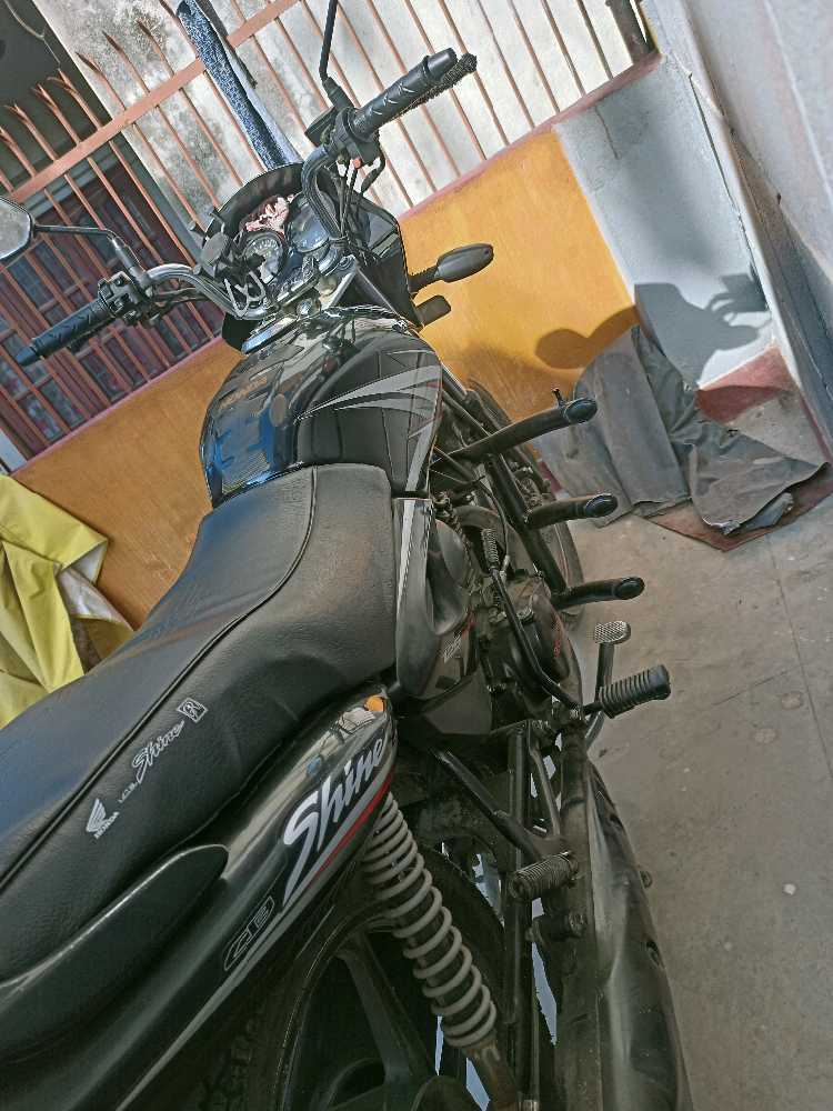 2011 Honda Shine, photo 5