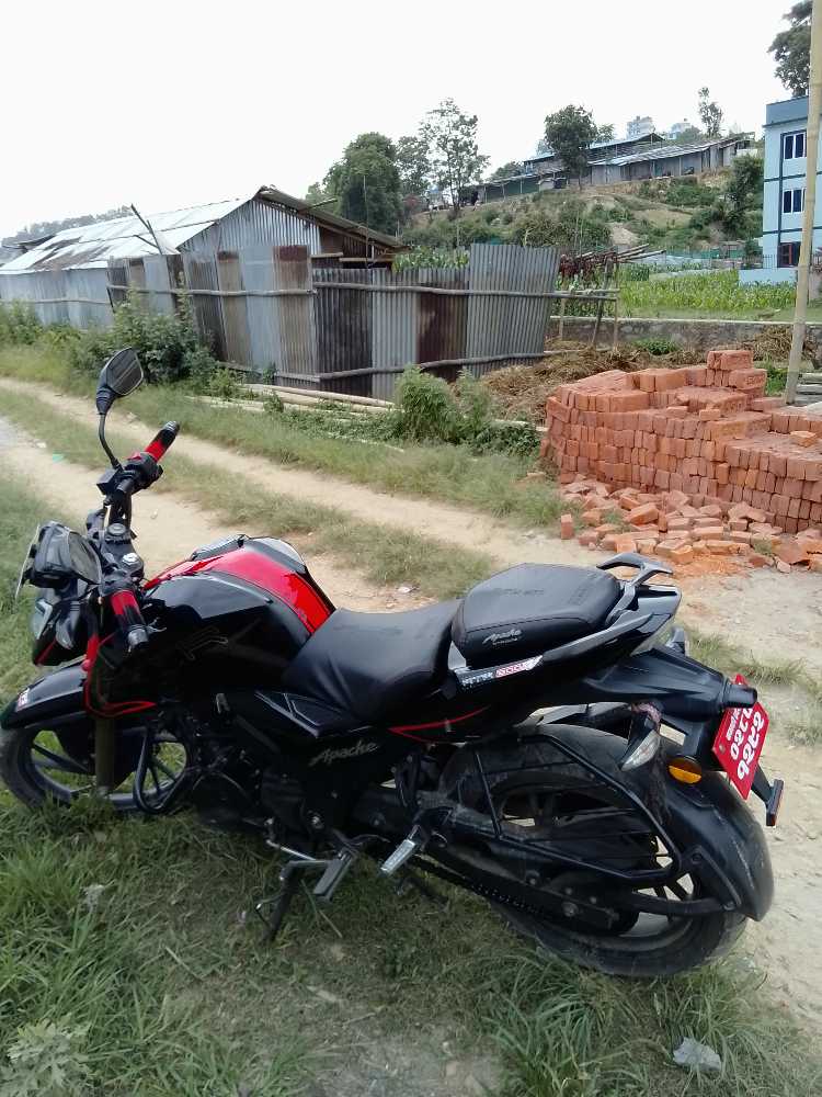 2021 TVS Apache RTR 200 4V, photo 2