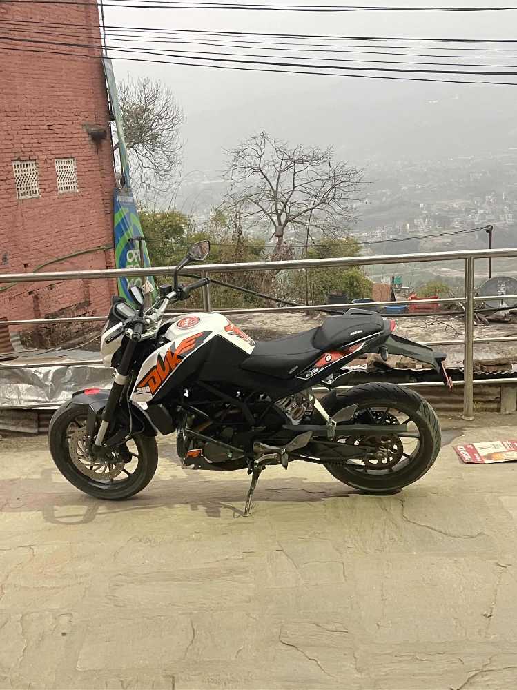 2017 KTM Duke 200, photo 4