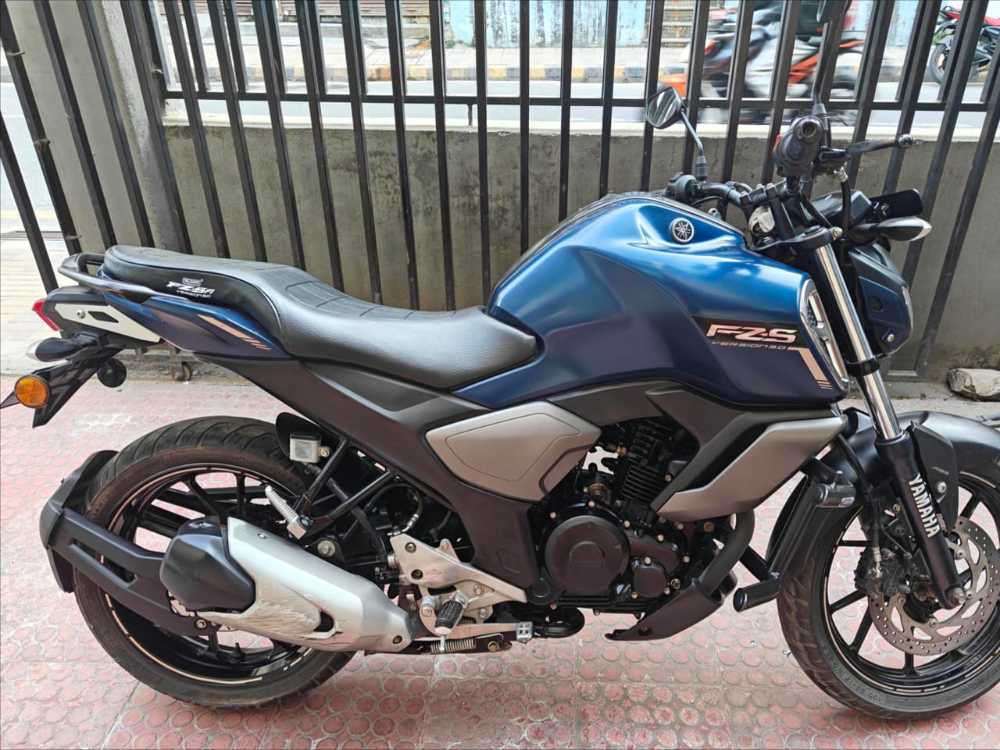 2020 Yamaha R15, photo 3