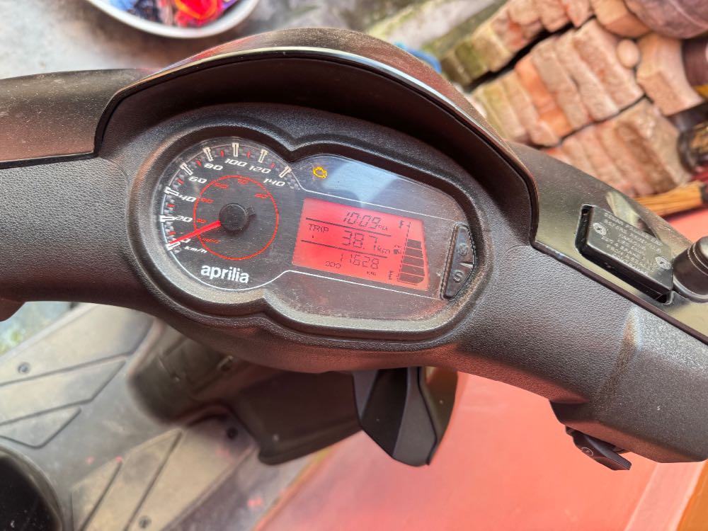 0 Aprilia SR 150, photo 4