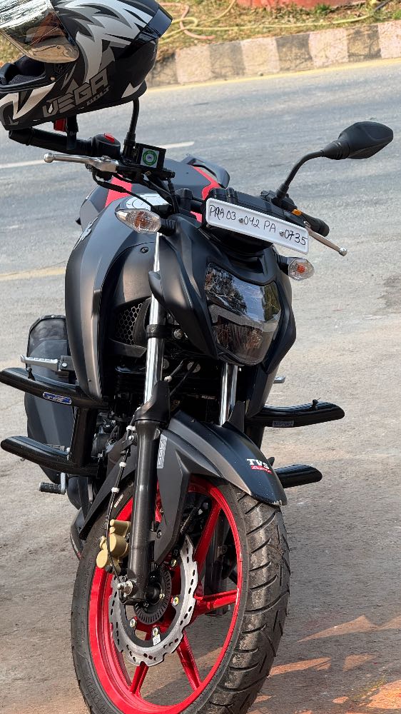 2025 TVS Apache RTR 160 4V