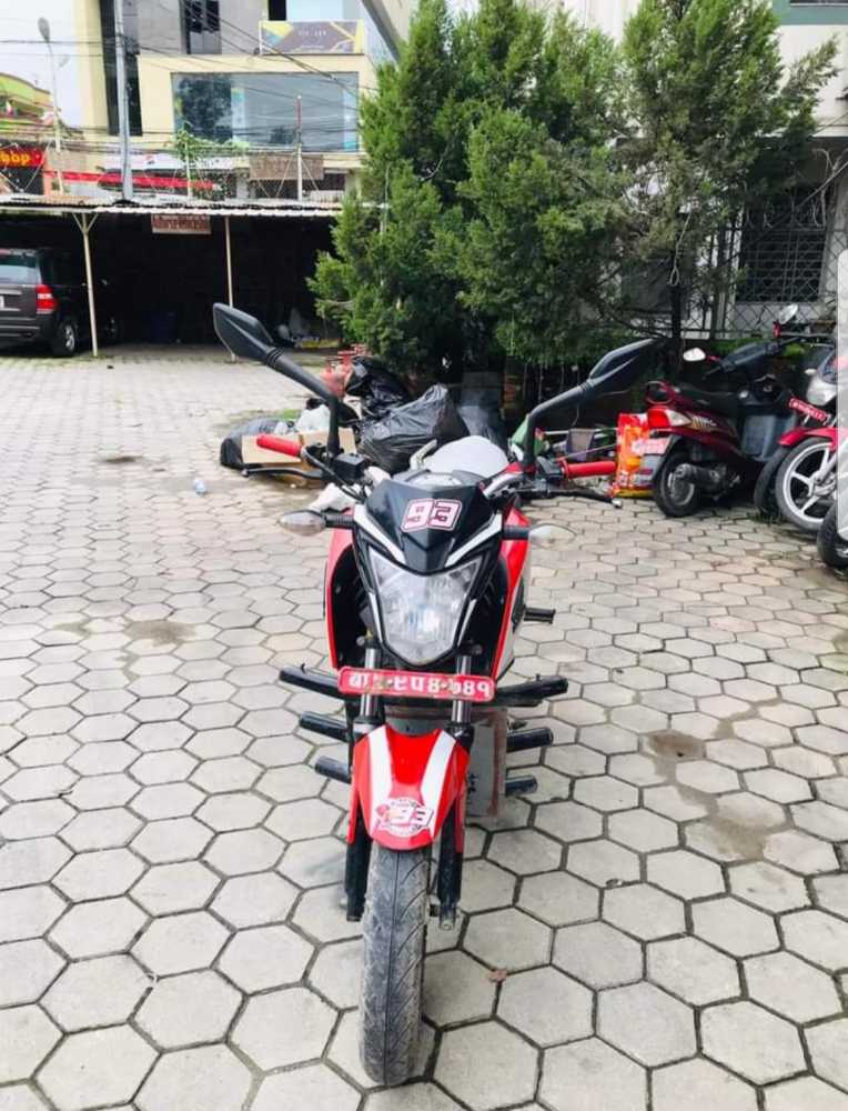 2016 Honda CB Hornet, photo 2