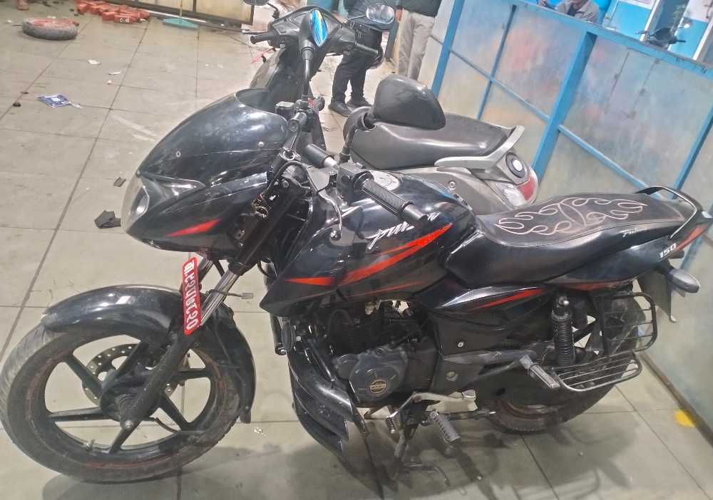 2012 Bajaj Plusar 150
