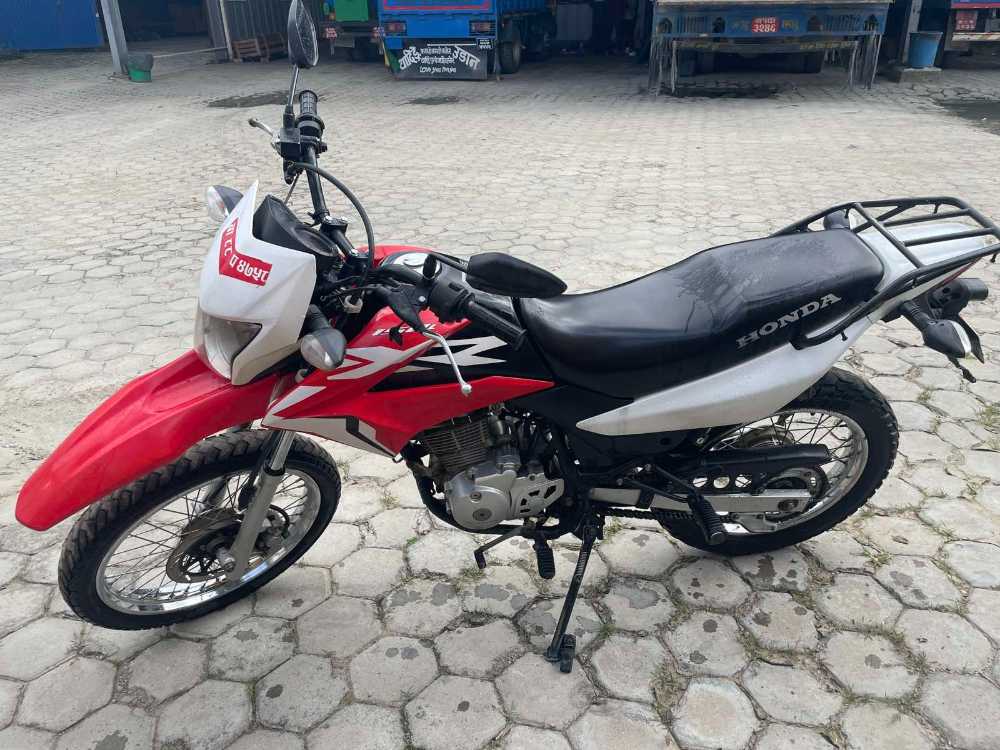 2017 Honda XR150L, photo 3