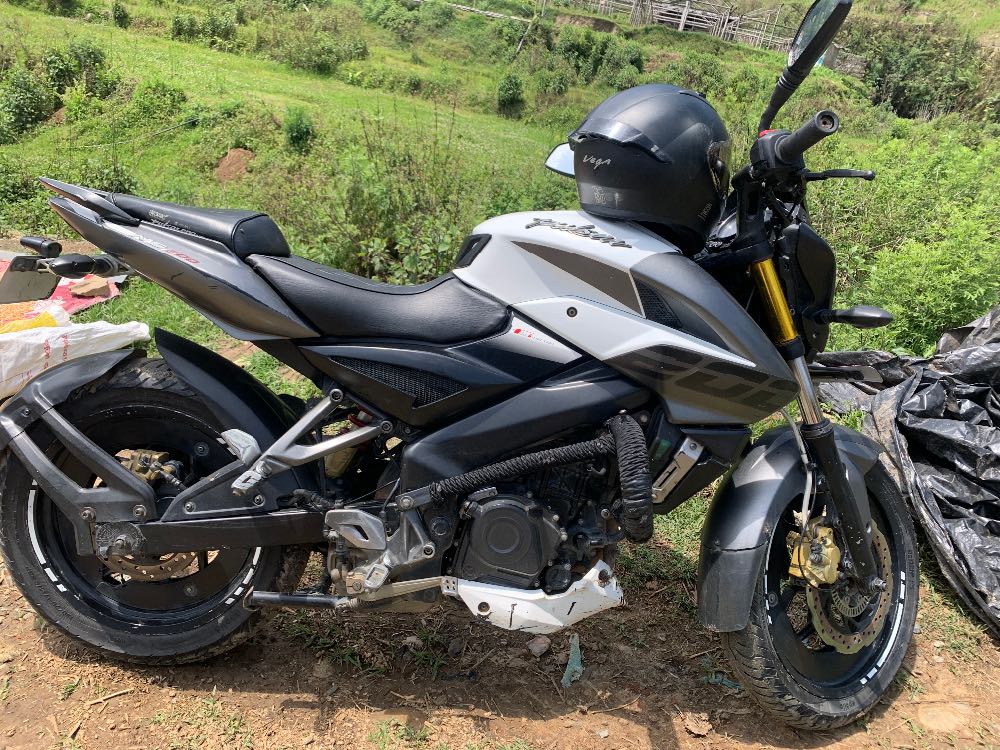 2020 Bajaj NS 200