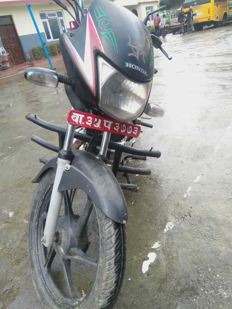 2009 Honda Shine, photo 3