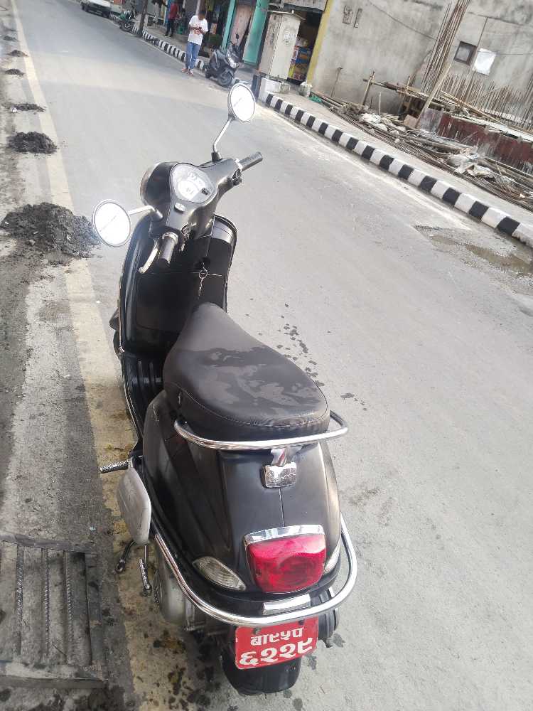 2017 Vespa LX 125, photo 2