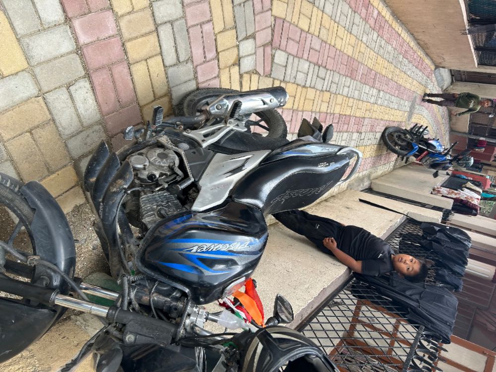 2012 Bajaj Plusar 150, photo 3