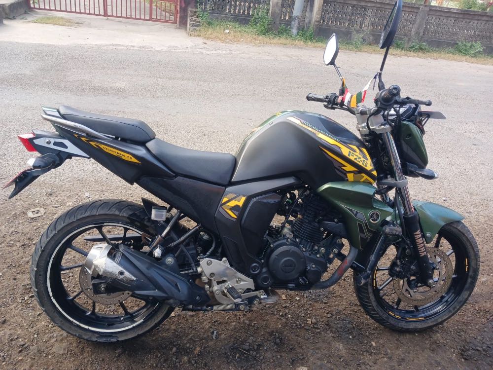 2021 Yamaha FZS