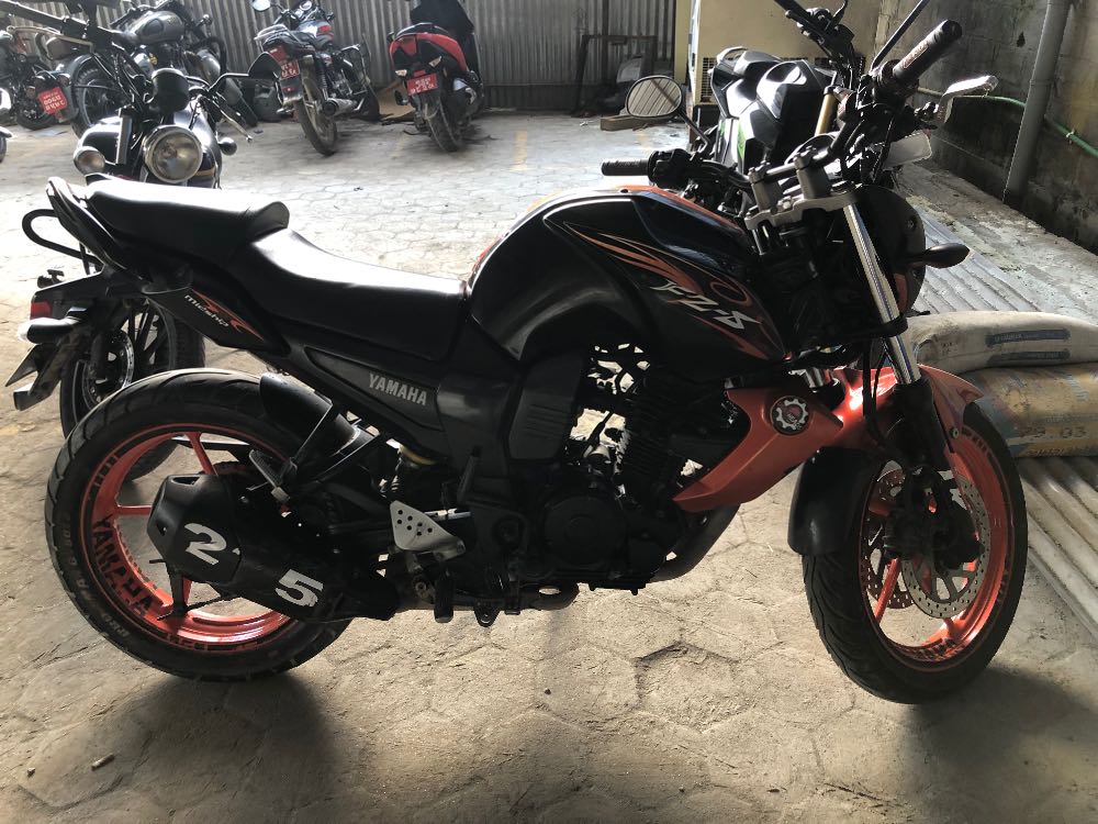 2012 Yamaha R15, photo 4