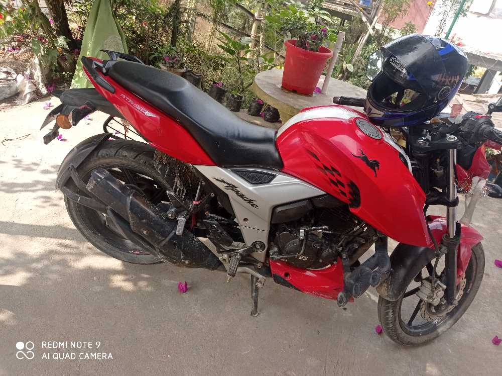 2019 TVS Apache RTR 160, photo 2