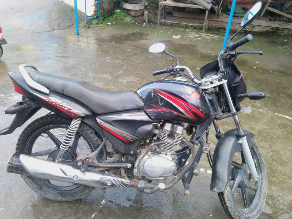 2009 Honda Shine, photo 4