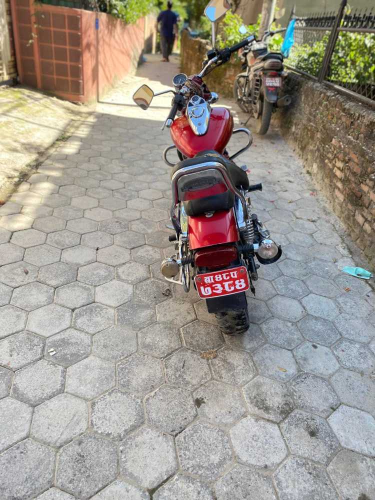 2011 Bajaj Avenger 220, photo 3