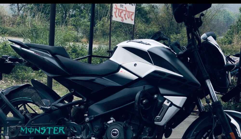 2020 Bajaj NS 200