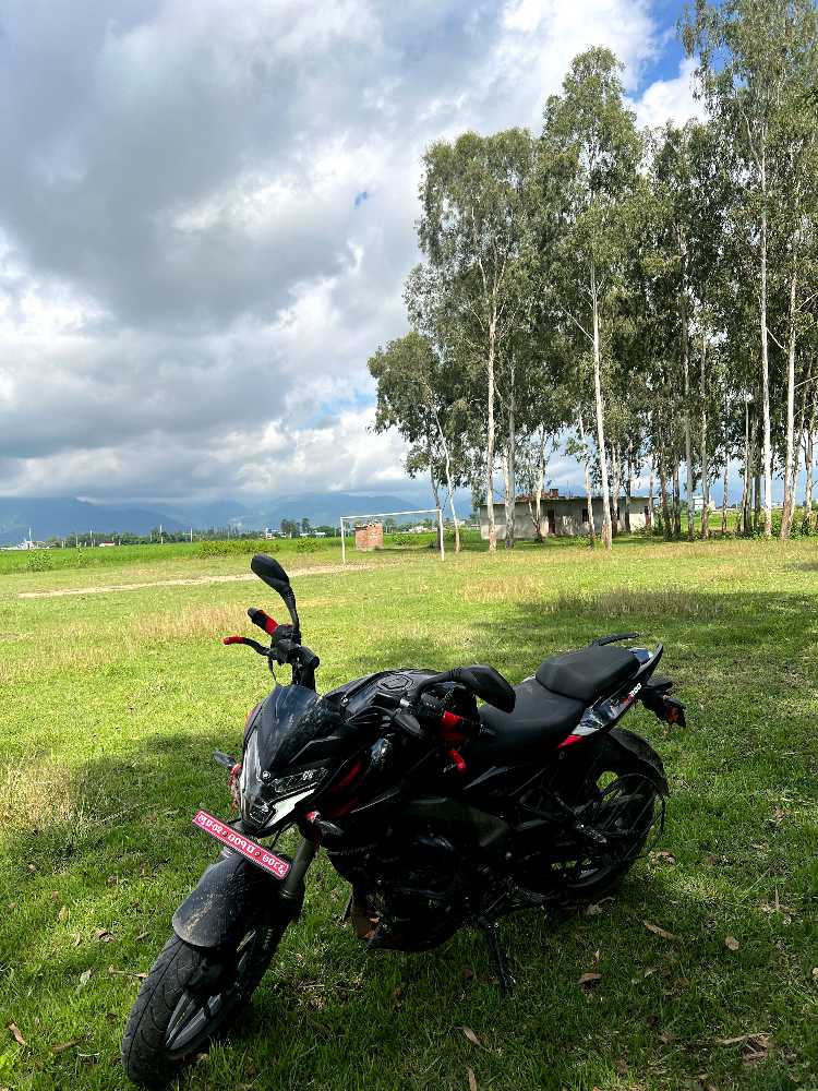 2025 Bajaj NS 200